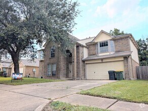 Building Photo - 4521 Stonebridge Dr