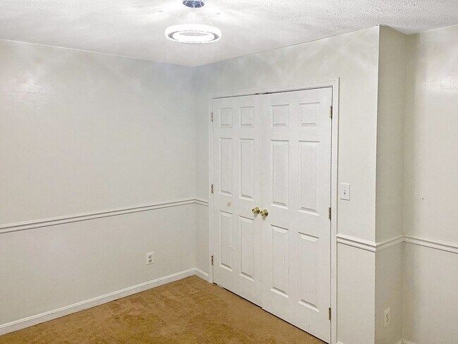 Foto del edificio - 3144 Holland Cliffs Rd