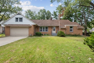 Building Photo - 28050 Gilchrist Dr