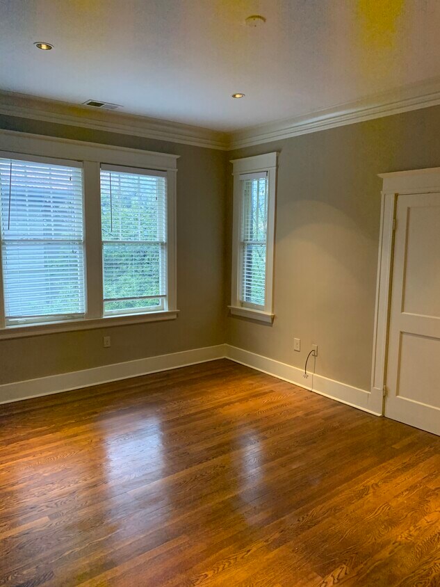 living room - 2075 Madison Ave