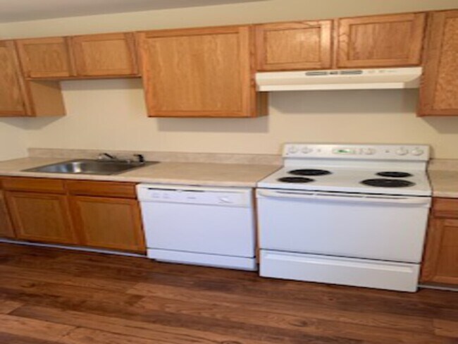 Building Photo - Forestwood Apartments