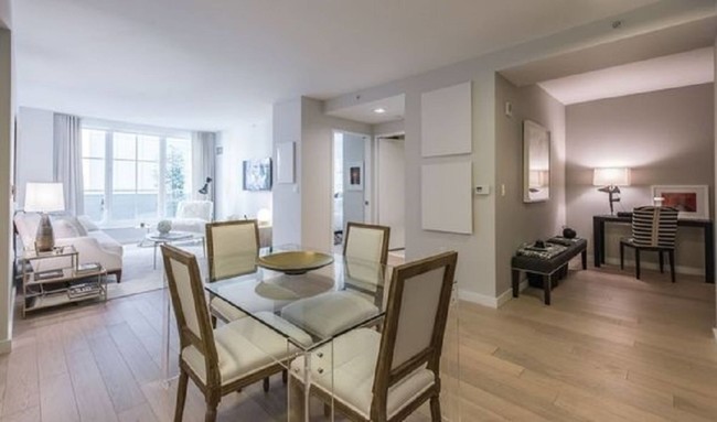Foto del edificio - 535 W 43rd St