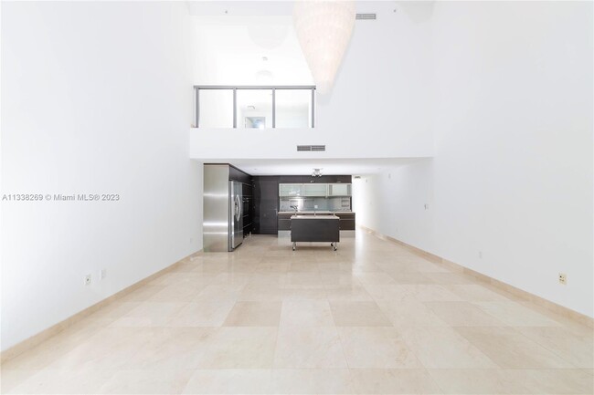 Foto del edificio - 6000 Collins Ave