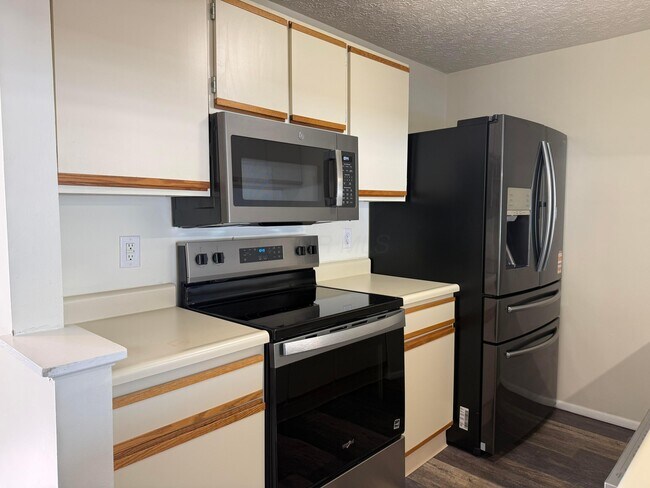 Foto del edificio - 6706 Manring Ct