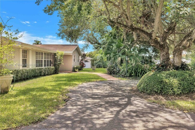 Building Photo - 8261 SW 165th Terrace
