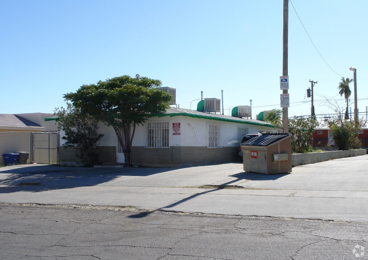 Foto del edificio - 3806-3808 Lincoln Ave