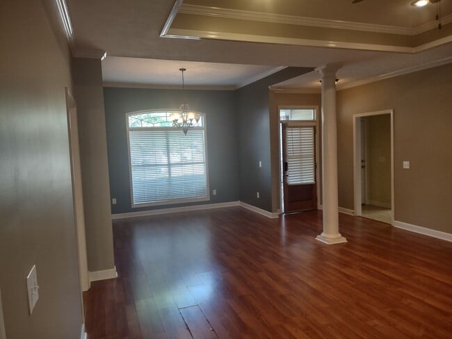 Foto del edificio - MOVE IN SPECIAL!**** 1/2 OF 1ST MONTH RENT...