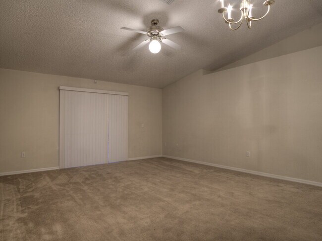 Foto del edificio - 1615 Dartmouth Dr