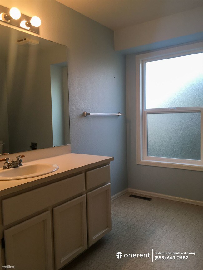 Foto del edificio - 4 br, 2.5 bath House - 11639 132nd Ct NE