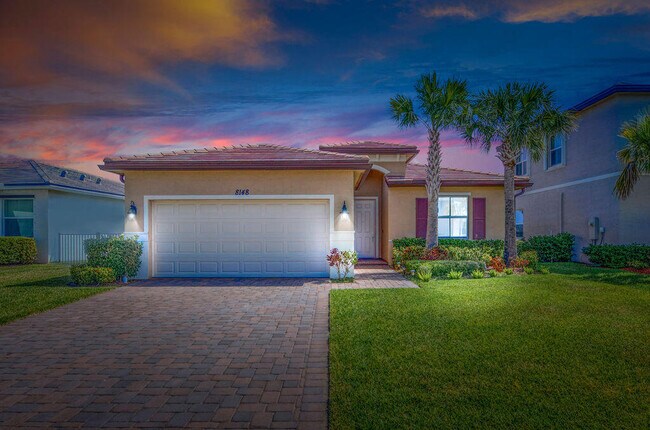 Foto del edificio - 8148 NW Greenbank Cir