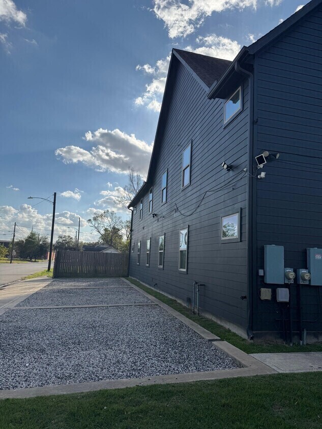 Foto del edificio - 3426 Tuam St