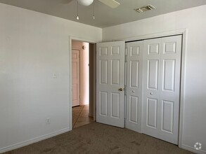 Building Photo - 514 Landview Dr
