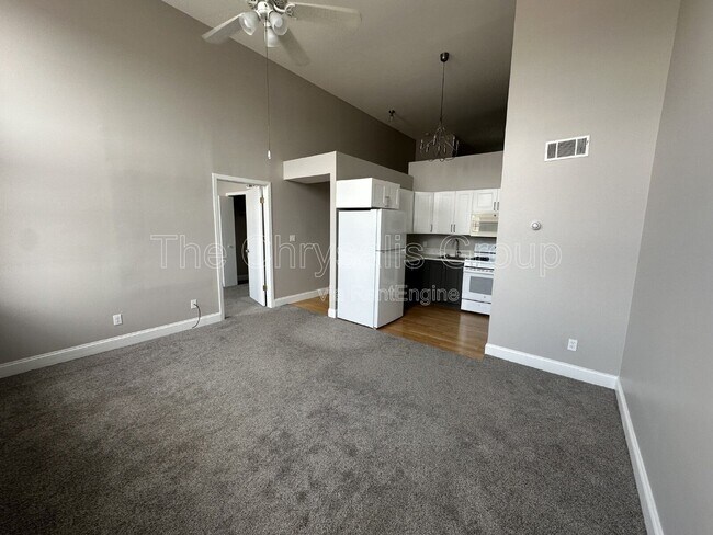 Foto del edificio - 217 W Main St