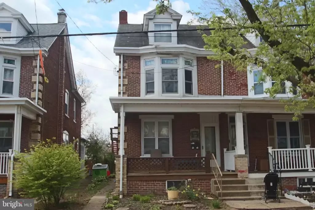 First Floor Front - 1064 Queen St