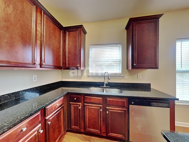 Building Photo - 1450 Grey Rock Way