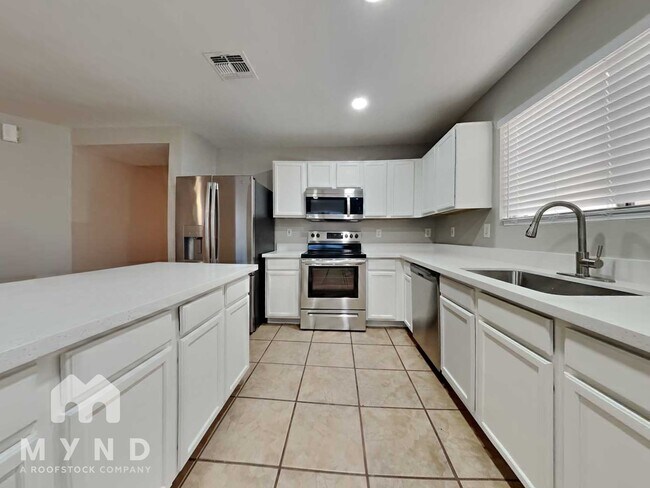 Foto del edificio - 11529 W Flores Dr