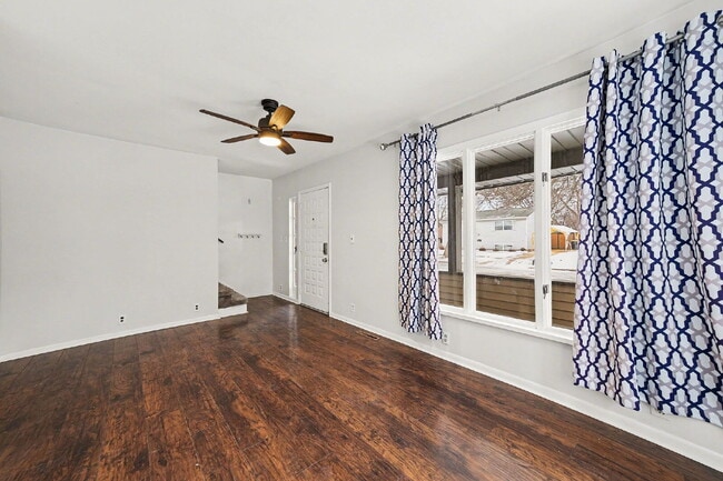 Building Photo - Stunning 3 bedroom rental minutes from downtown - $1800/Month