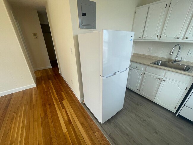 Foto del edificio - 160 N Beacon St