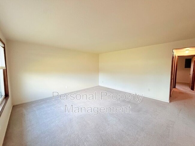 Building Photo - 700 Garrison Terrace