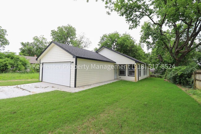 Foto del edificio - Beautiful Newly Built 3 Bedroom House! Available for Immediate Move in!