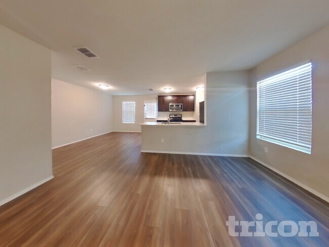 Building Photo - 460 Blue Crow Ln