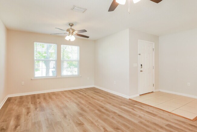 Foto del edificio - 3315 Hidden Meadows Ct