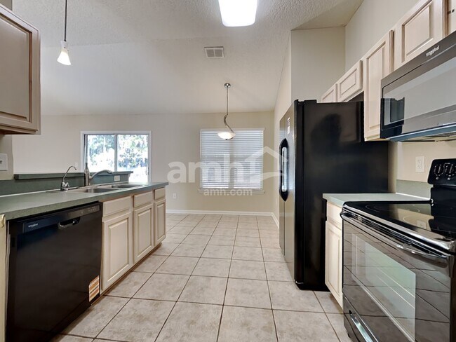 Foto del edificio - 1411 Heather Glen Ln