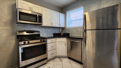 Building Photo - 7512 Cromwell Dr