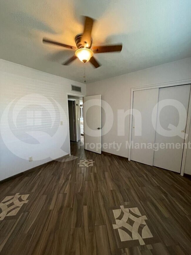 Building Photo - 2831 N Fontana Ave