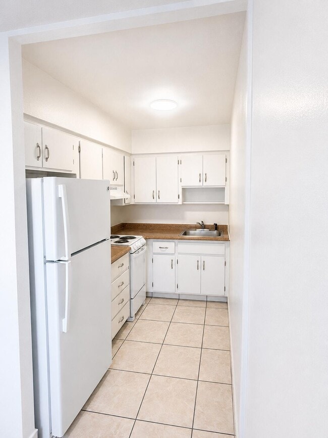 Building Photo - 1814 E Oakland Park Blvd