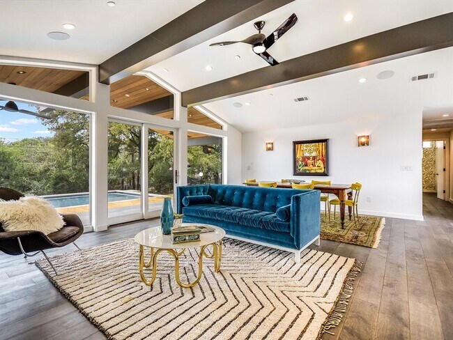 Foto del edificio - 2700 Rollingwood Dr