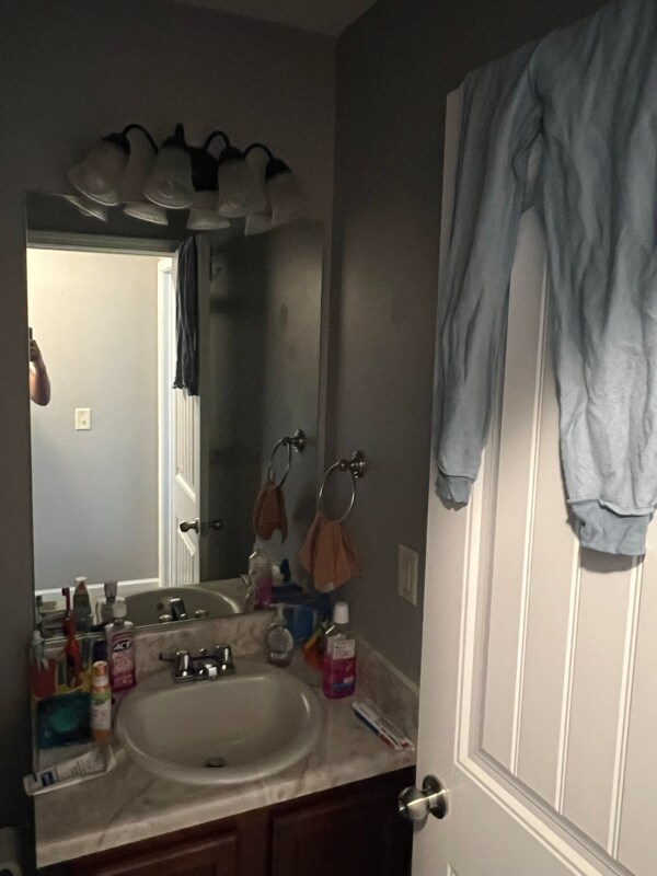 Foto del edificio - 344 Hill Crest Cir