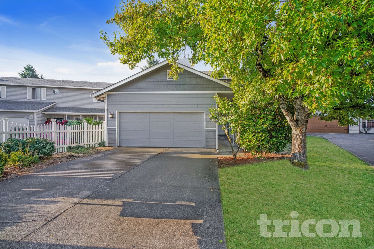 Foto principal - 16209 NE 12th St