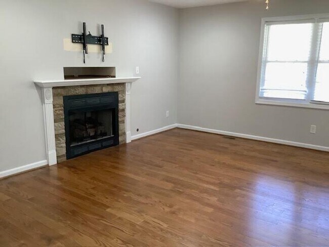 Foto del edificio - 1337 Pine Bluff Dr