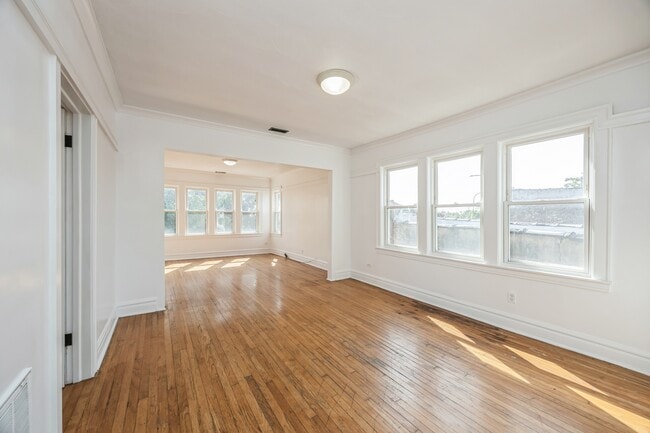 Foto del edificio - 1830 S Central Ave