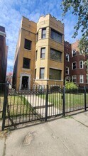 Building Photo - 7842 S Bennett Ave Building Photo - 7842 S Bennett Ave