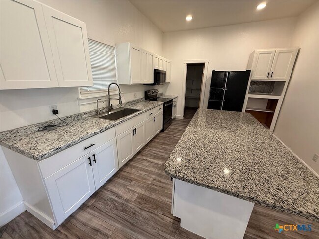 Foto del edificio - 120 Town View Ln