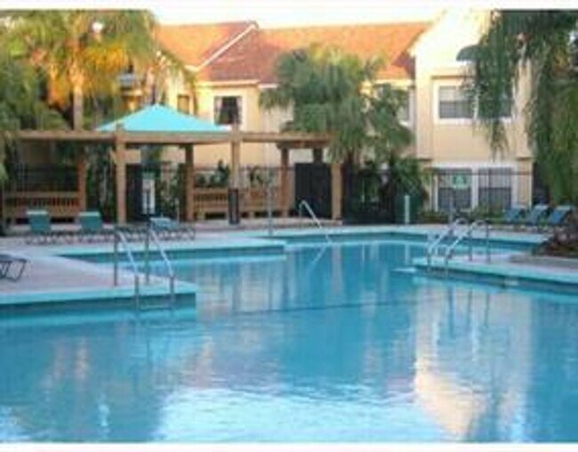 Foto del edificio - Bright & Well-Located 1BR/1BA Condo – Kendall Area