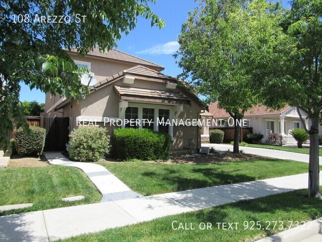Building Photo - 108 Arezzo St