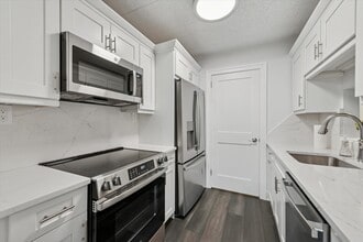 Building Photo - 40 Le Forge Ct