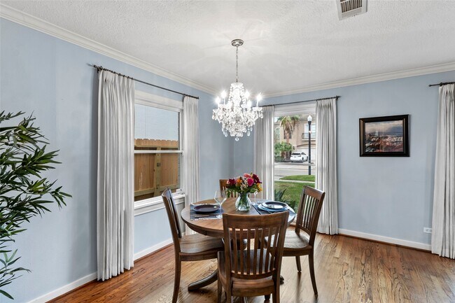Foto del edificio - 2337 Sheridan St
