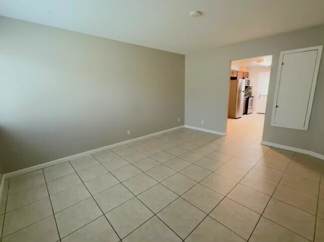 Building Photo - 651 Q St