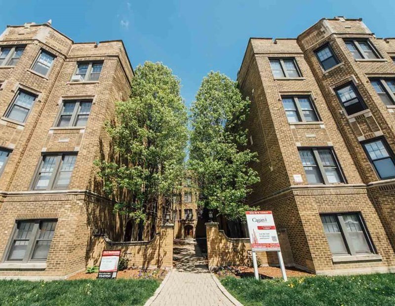 Primary Photo - 3600 N Claremont Ave