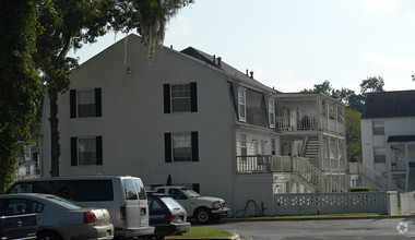 Williamsburg Village Apartments photo'