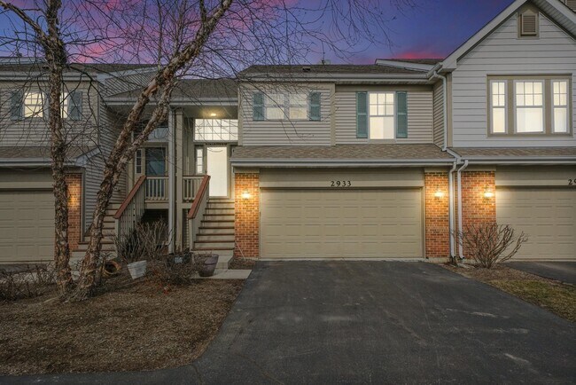 Building Photo - 2933 Saganashkee Ln