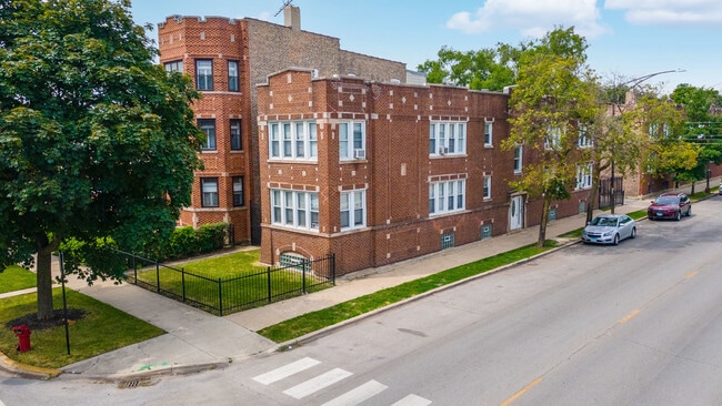Building Photo - 1633 W 76th St