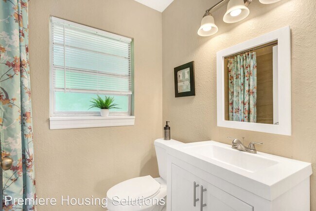 Foto del edificio - 2 br, 1 bath House - 301 Union Street