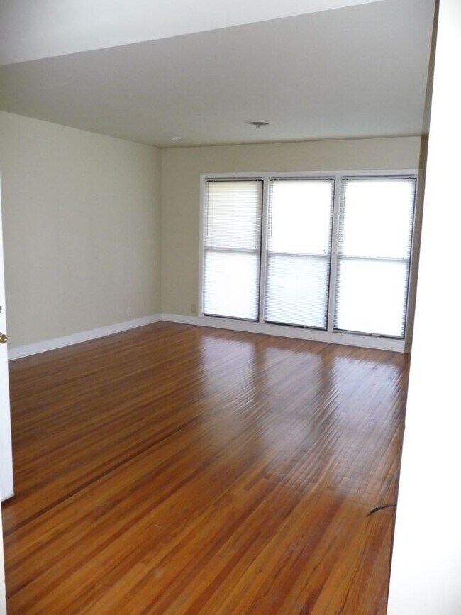 Photo - 246 White Bridge Rd Apartment