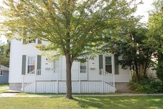 Building Photo - 222 S 4th St