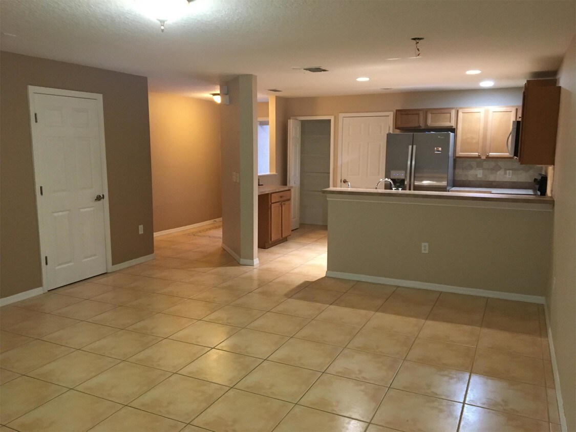 Primary Photo - 5043 Shorewood Landing Ln
